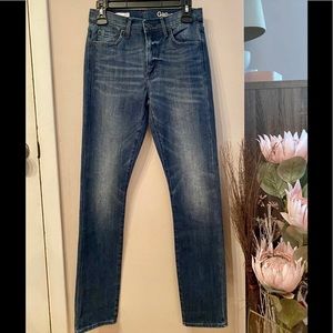 Gap jeans size 4/27 slim straight leg. Dark Wash.